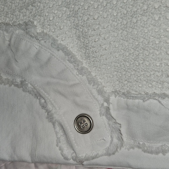 Laura Ashley. SHABBY CHIC white, cotton cardigan sweater - Picture 6 of 8